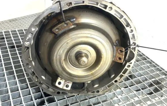 Mercedes-Benz E W212 Manual 5 speed gearbox 2122702302