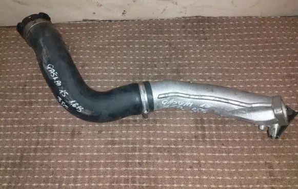 Nissan Qashqai Intercooler hose/pipe