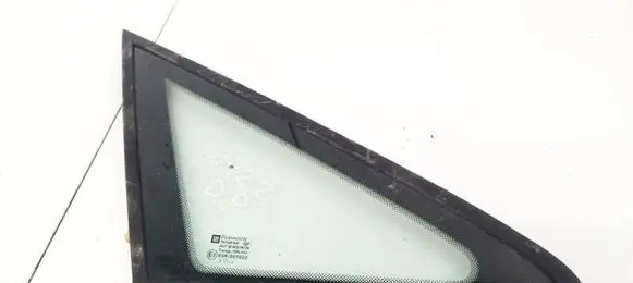 Opel Zafira A Front triangle window/glass 