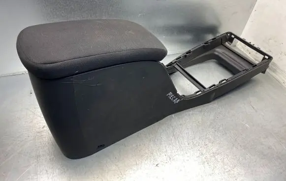 Renault Megane II Armrest 8200079091 8200079090
