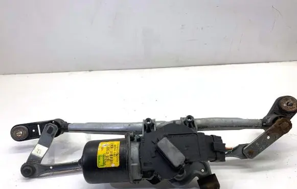 Renault Clio III Front wiper linkage and motor 8200268931