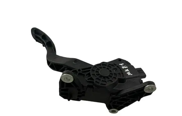 Toyota Yaris XP210 Accelerator throttle pedal 78110K0030