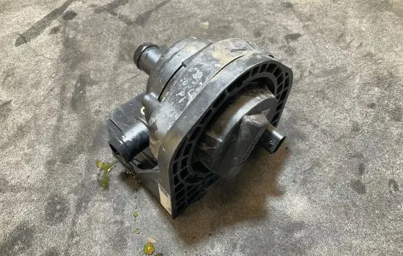 Land Rover Evoque II Electric auxiliary coolant/water pump J9D38501AA M0110325 FC1UAC480