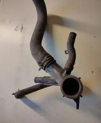 Chrysler Grand Voyager V Engine coolant pipe/hose