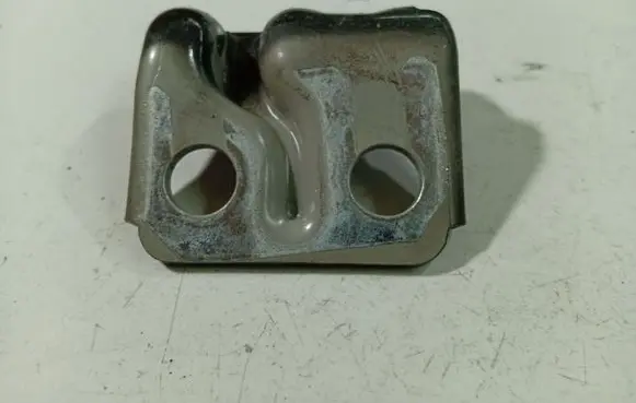 Alfa Romeo 147 Tailgate/trunk/boot hinge 