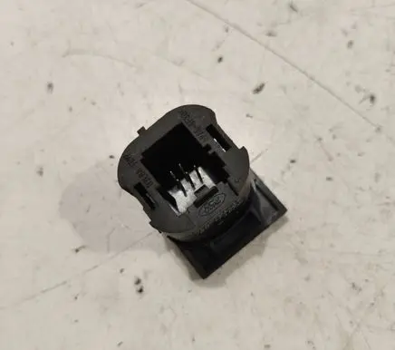 Ford Focus Seat heating switch 8V4T18C621AB