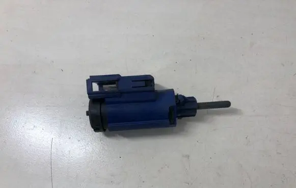 Audi A4 S4 B6 8E 8H Brake pedal sensor switch 8E0927189