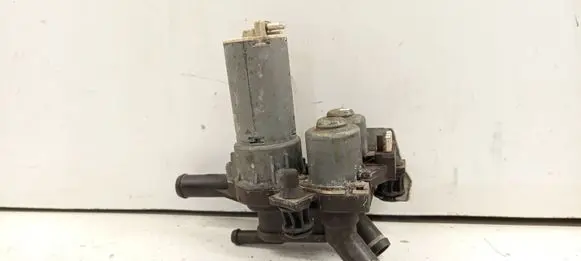 Mercedes-Benz E W124 Coolant heater control valve 0018303784 1147412081 A0018303784