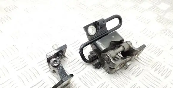 Volkswagen Golf VI Rear door hinge set 1K4833411Q 1K9833401D