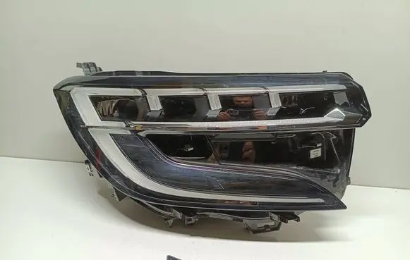 Renault Austral Headlight/headlamp 260103381R