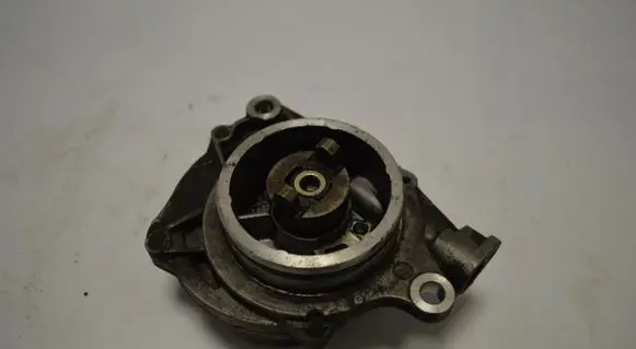 BMW 5 E39 Vacuum pump 72832710