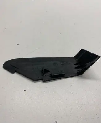 Dodge Challenger Rear/tail light trim molding 68040113AB