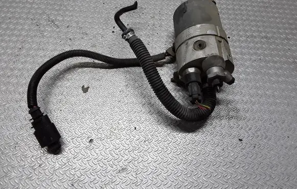 Volkswagen PASSAT B5.5 Other brake parts 8E0614175D