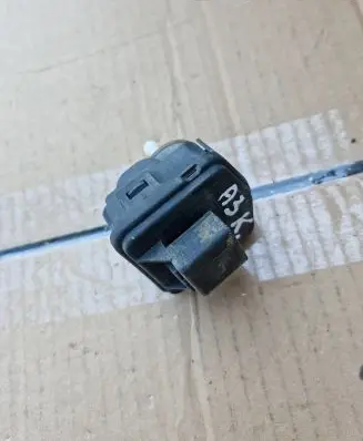 Headlight level adjustment motor