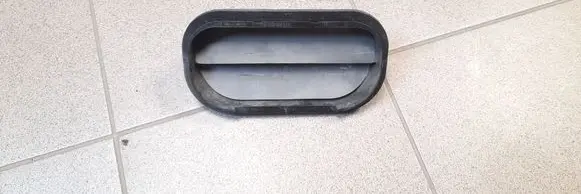 Volkswagen Golf VIII Quarter panel pressure vent 6R0819465C