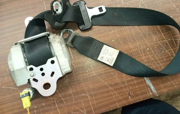 Citroen C1 Front seatbelt l071701