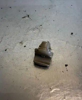 Sun visor clip/hook/bracket