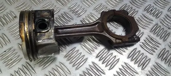 Alfa Romeo 166 Piston with connecting rod