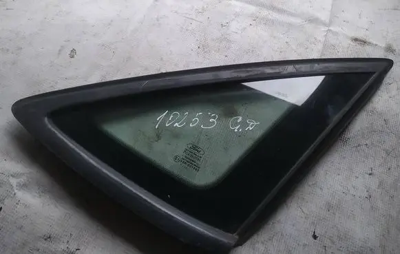 Ford Mondeo MK IV Rear side window as2
