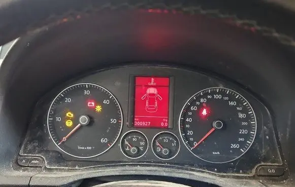 Volkswagen Jetta V Speedometer (instrument cluster) 1K0920872K IMPRK1511258