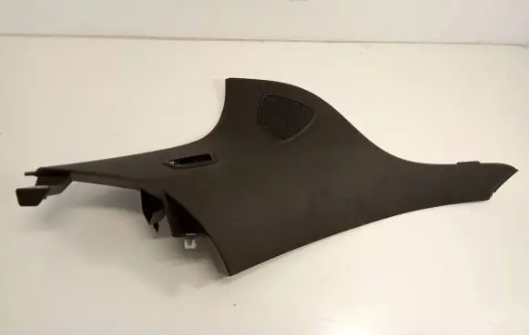 Mercedes-Benz GLC C253 (D)pillar trim (top) A2536901925