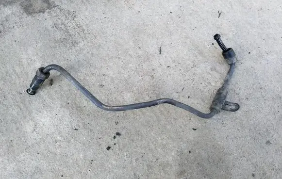 Volvo S40, V40 Turbo turbocharger oiling pipe/hose