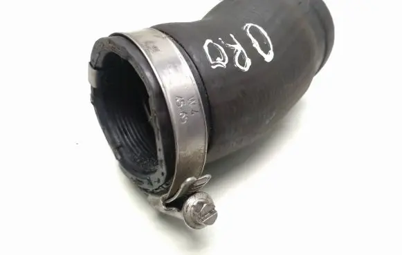 Ford Transit Courier Air intake hose/pipe F1b16f075aa