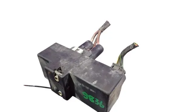 Volkswagen Golf IV Fan control module 