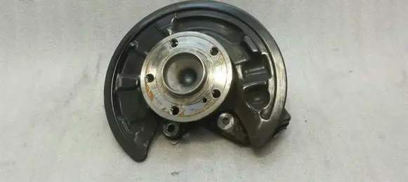 Mercedes-Benz GLA W156 Rear wheel hub A2463503641