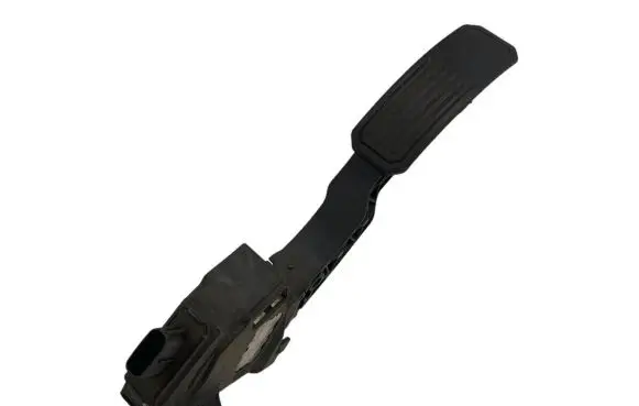 Toyota Auris 150 Accelerator throttle pedal 7811002011 01213569069