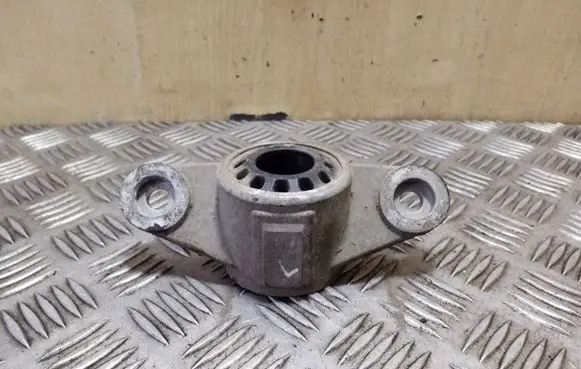 KIA Soul Front shock absorber mounting bracket 55332F2000