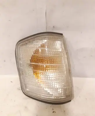 Mercedes-Benz 190 W201 Front indicator light