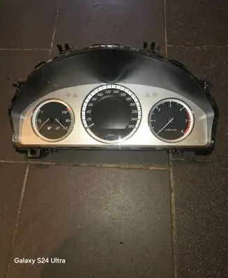 Mercedes-Benz C W204 Speedometer (instrument cluster) A2045407611 A2049004500 A2049022600