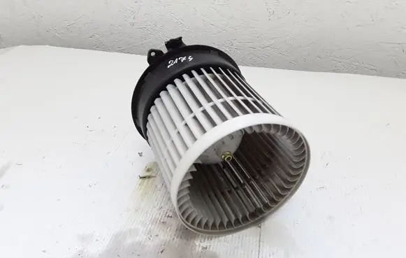 SsangYong Tivoli Heater fan/blower 6051057 15C14TH1DJVM