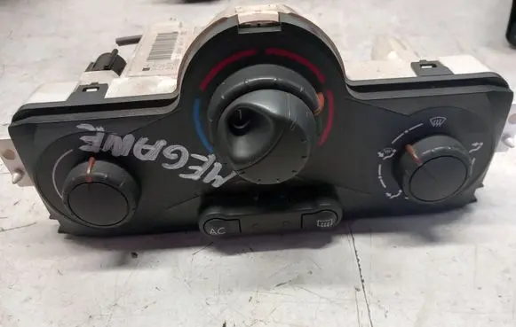 Renault Megane II Climate control unit 666445V