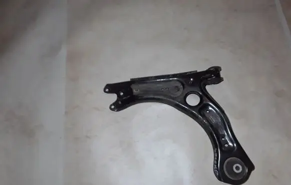 Front lower control arm/wishbone