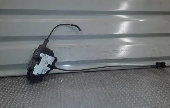 Renault Modus Front door lock 