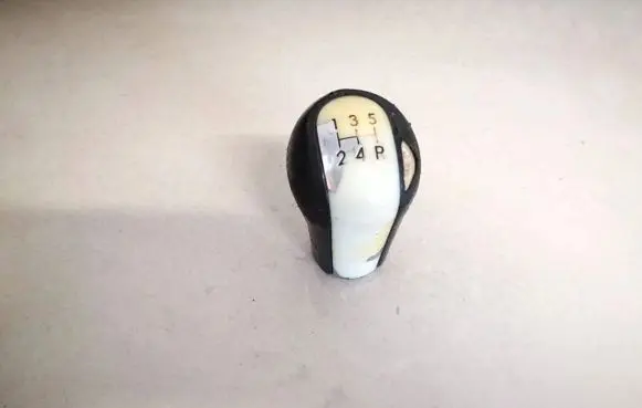 Toyota Corolla E120 E130 Gear lever shifter trim leather/knob