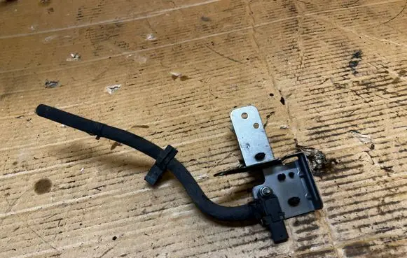 Ford Mondeo MK V Exhaust gas pressure sensor FS7A9G824AA