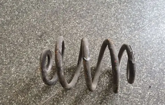 Nissan Leaf I (ZE0) Rear coil spring