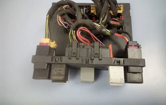 Volkswagen PASSAT B6 Comfort/convenience module 3C0937049H