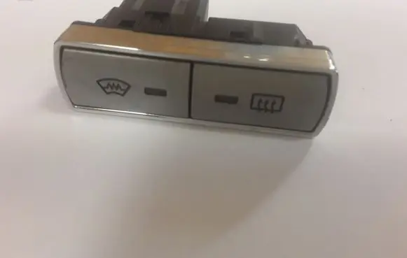Ford Mondeo Mk III Windscreen/window heater switch 18K574AB