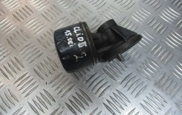 Renault Clio II Oil filter mounting bracket