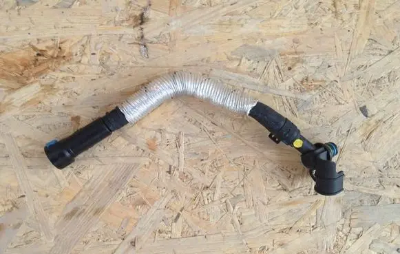 Audi A8 S8 D4 4H Fuel line pipe 059130319C