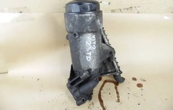 Mercedes-Benz Vito Viano W638 Oil filter mounting bracket A6011802110 0F18 11091998