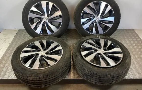 Suzuki SX4 S-Cross R17 alloy rim 