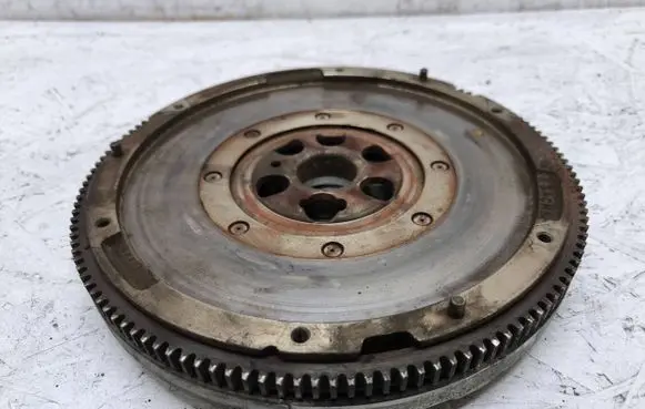 Volkswagen New Beetle Flywheel 038105266B 7B7M 038105264