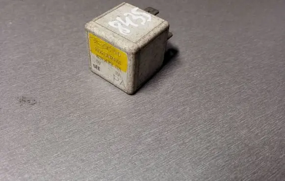 Ford Scorpio Other relay 90GG13L028AA V23134K52X155