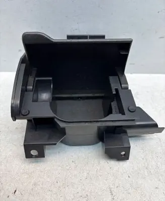 Nissan X-Trail T30 Glove box 68430EQ100