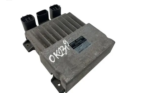 Toyota Auris 150 Other control units/modules 8987120070